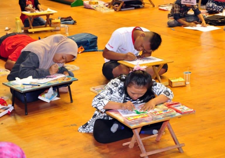 Lomba Melukis