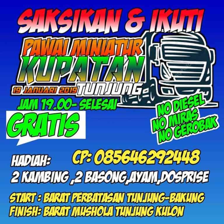 Pawai miniatur truk