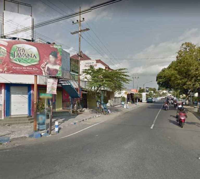 persimpangan Pasar Wlingi