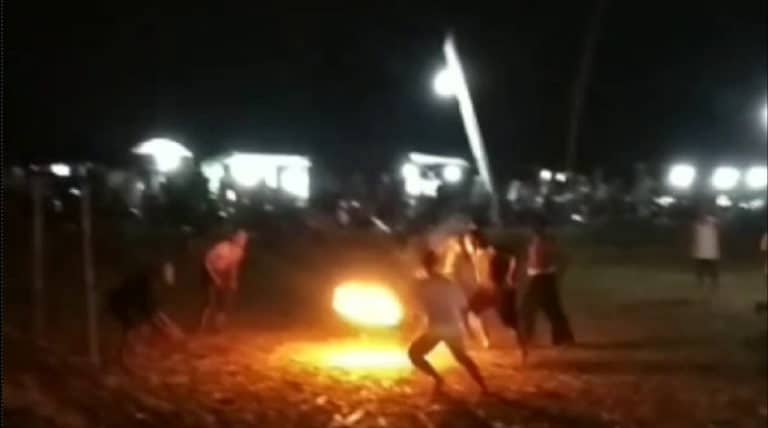 Sepak Bola Api di Purwokerto Srengat