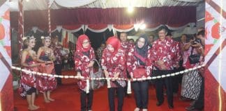 Peresmian Monumen Batik Kembang Turi oleh Sekda Kota Blitar