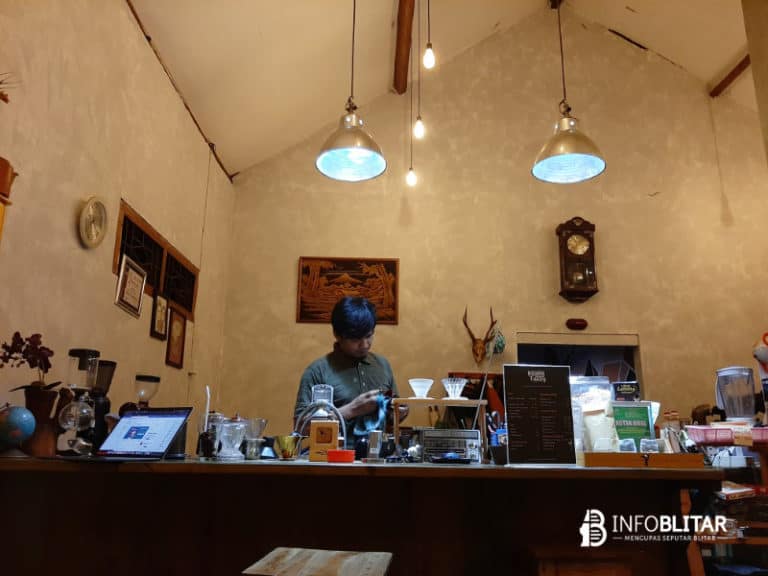 Kafe di Blitar