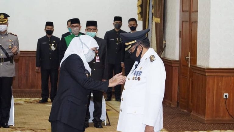 Pengambilan sumpah dan pelantikan Santoso sebagai Walikota Blitar sisa masa jabatan 2016-2021
