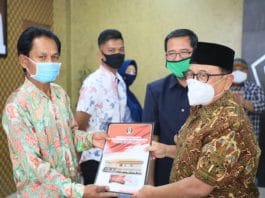 Penandatanganan MoU antara Pemkab Blitar dan Peradilan Agama. Foto oleh Pemerintah Kabupaten Blitar