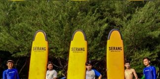 Surf Lesson di Pantai Serang Kabupaten Blitar. Foto: Pemkab Blitar