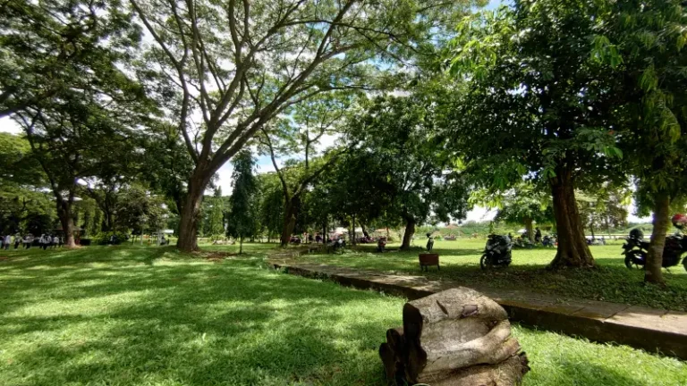 Taman Bendungan Wlingi